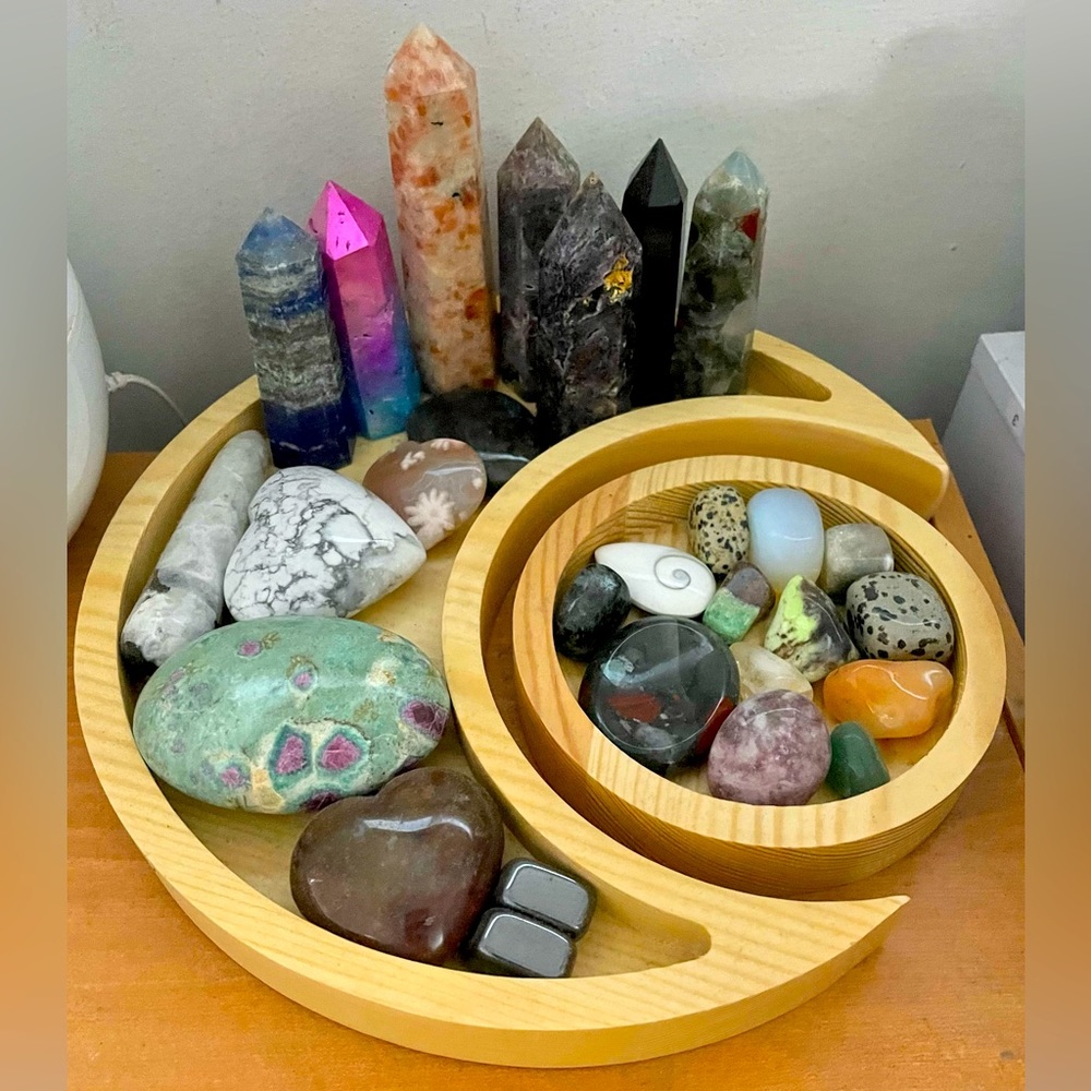 All assorted crystals and tray include